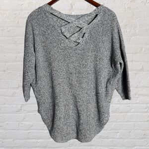 Express 3/4 Sleeve Boxy Curved Hem Knit Sweater  Top Womens Size Medium Gray
